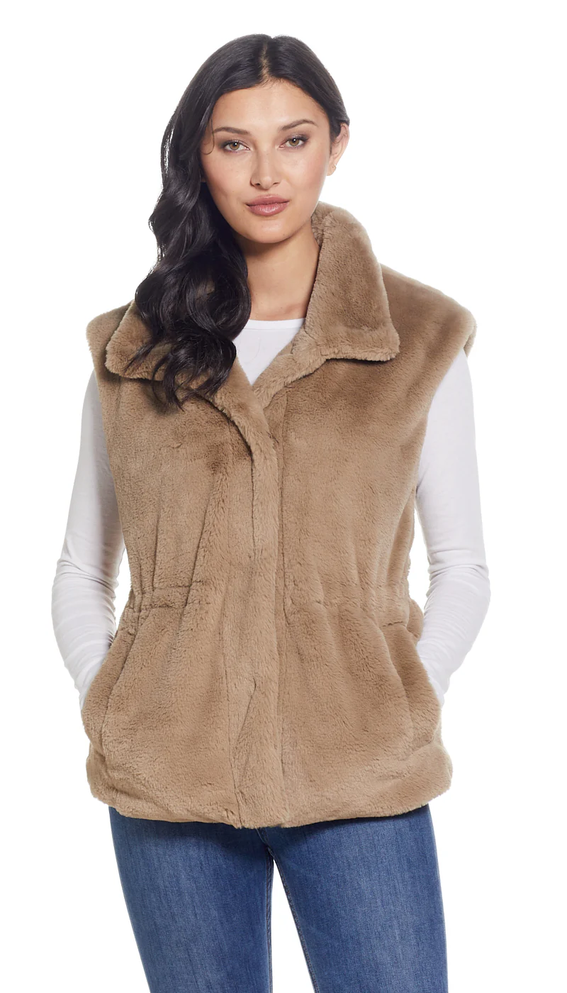CINCHED FAUX FUR VEST - Image 12