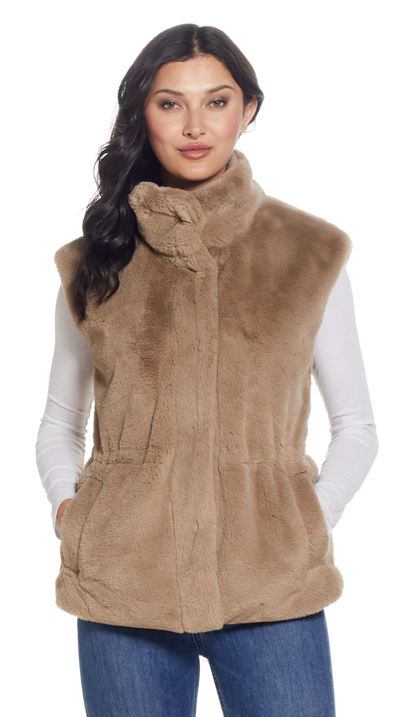 CINCHED FAUX FUR VEST - Image 9