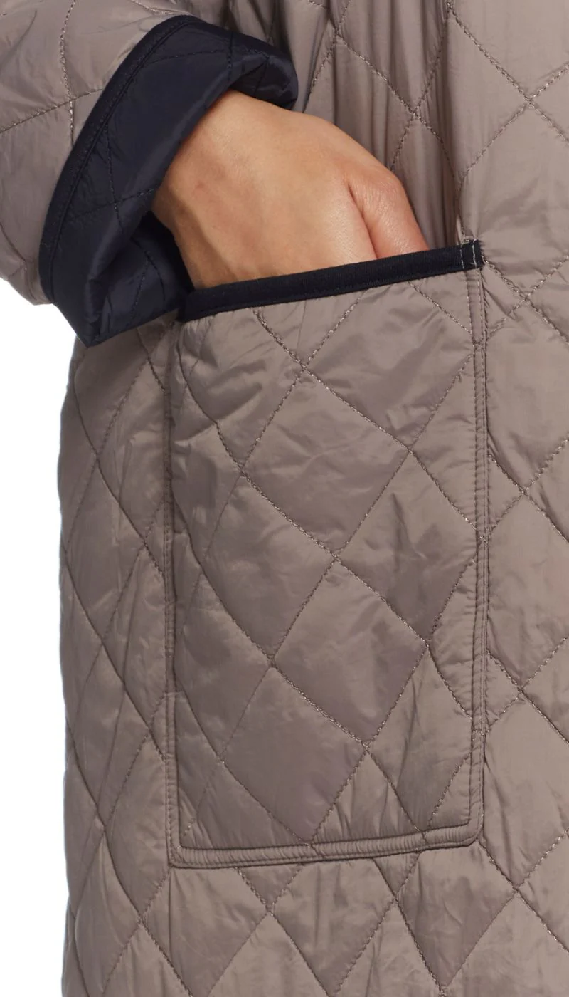 REVERSIBLE HOODED DUFFLE - Image 28