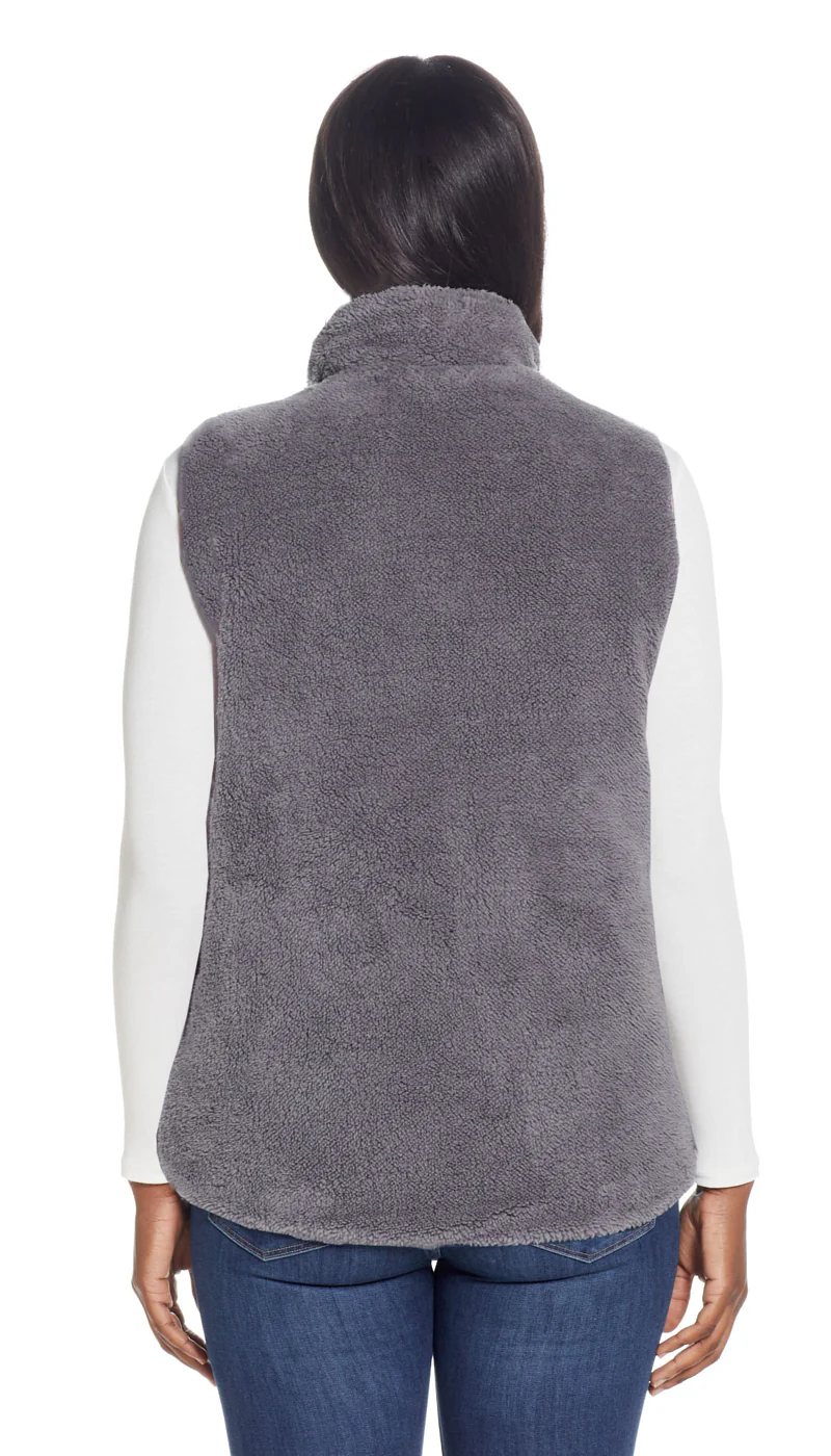 REVERSIBLE VEST - Image 16